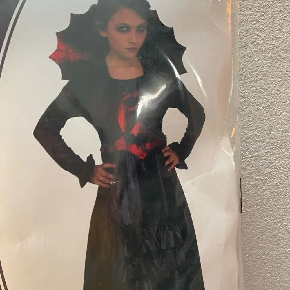 Costume Rubies Opus Collection - Victorian Vampire Size Small Ages 3-4
